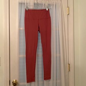 Women’s athletic leggings